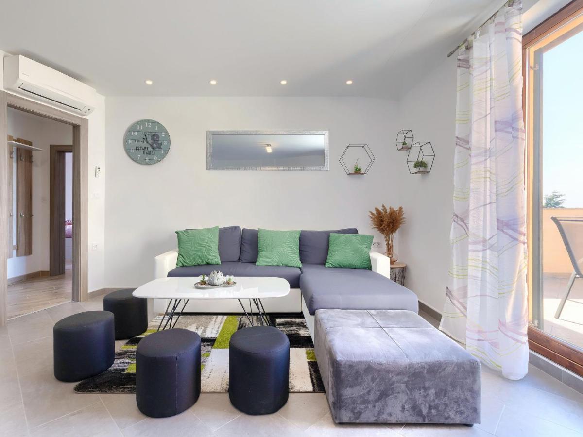 Apartment Joy By Interhome Пула Экстерьер фото