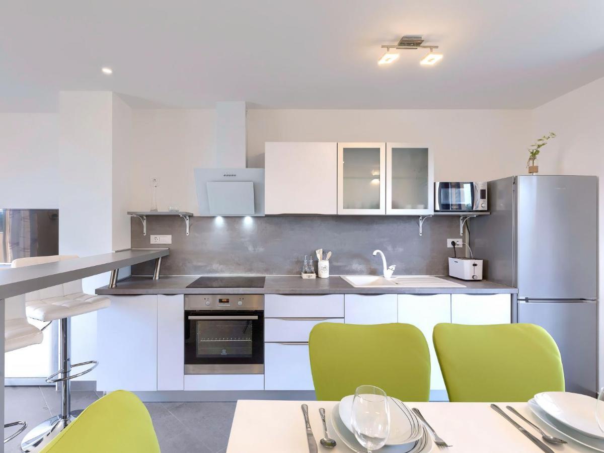 Apartment Joy By Interhome Пула Экстерьер фото