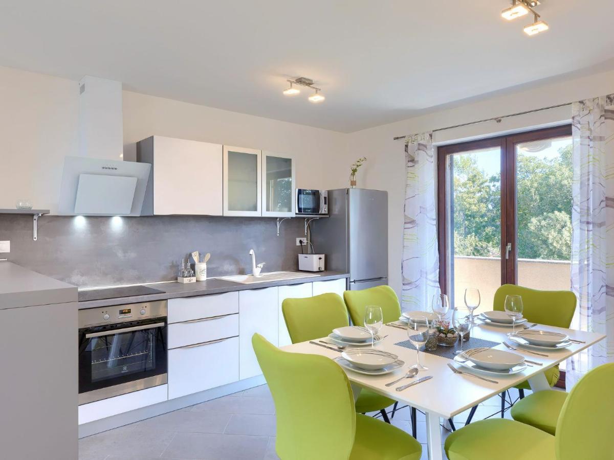 Apartment Joy By Interhome Пула Экстерьер фото
