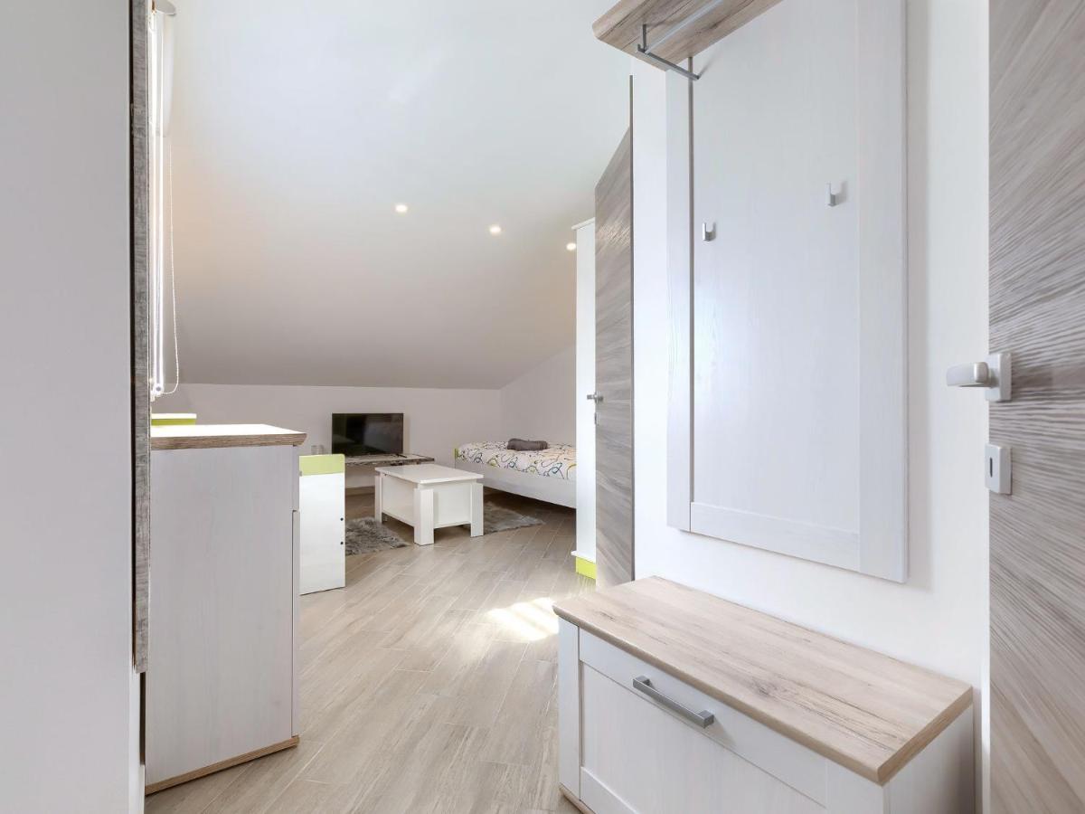 Apartment Joy By Interhome Пула Экстерьер фото